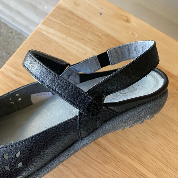 Naot Rari Slingback Flat Soft Black Leather Size  EU37/US Size 6 - Picture 9 of 10